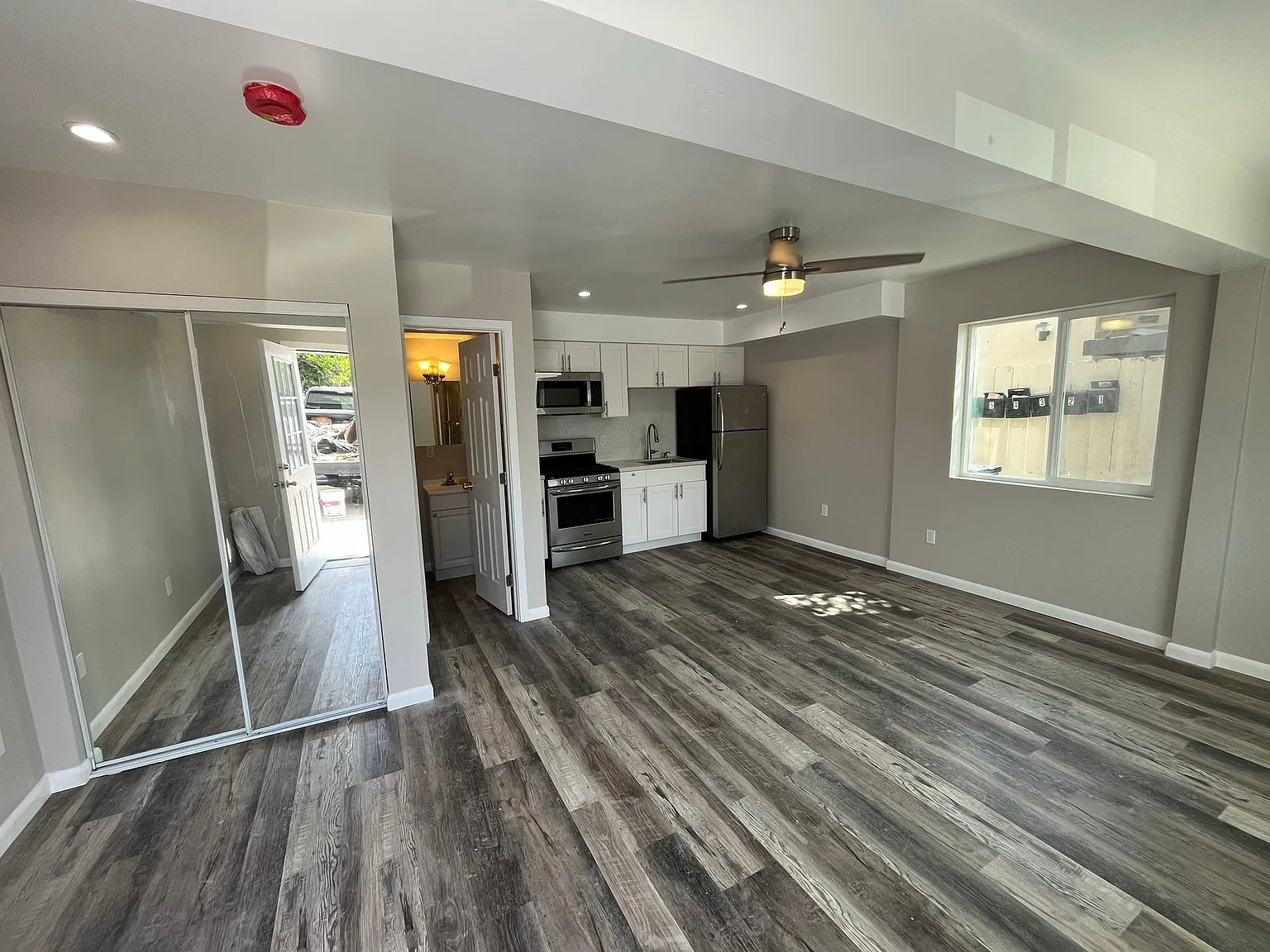 San Diego Condo: 3020 Macaulay St