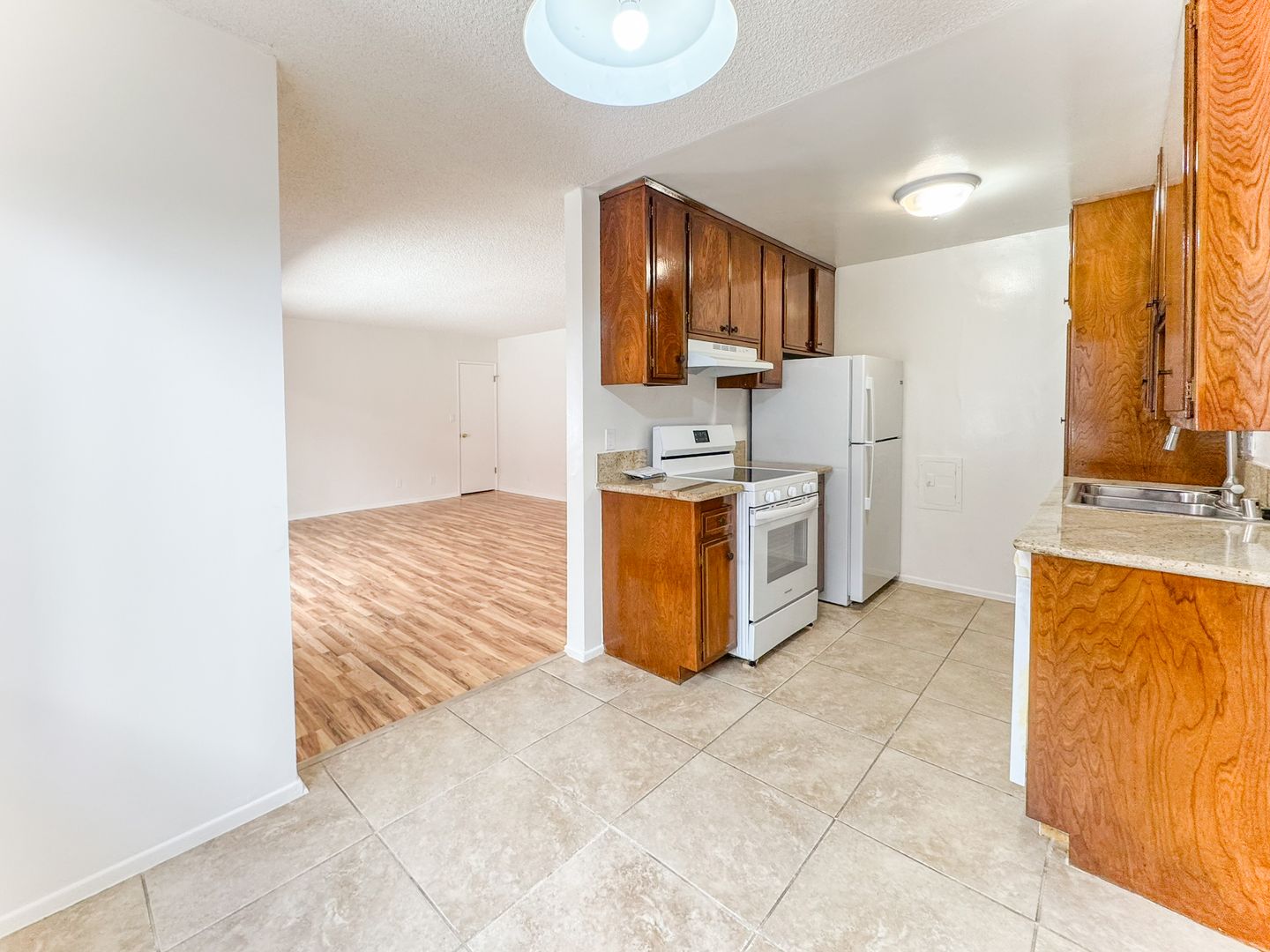 Santa Monica Condo: 2331 20th St