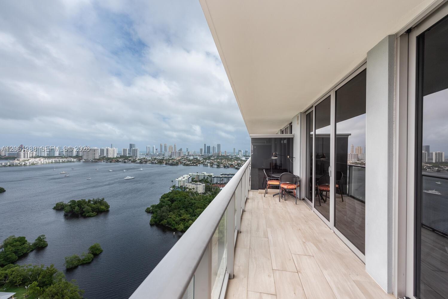 North Miami Beach Condo: 16385 Biscayne Blvd # 2904, North Miami Beach FL 33160