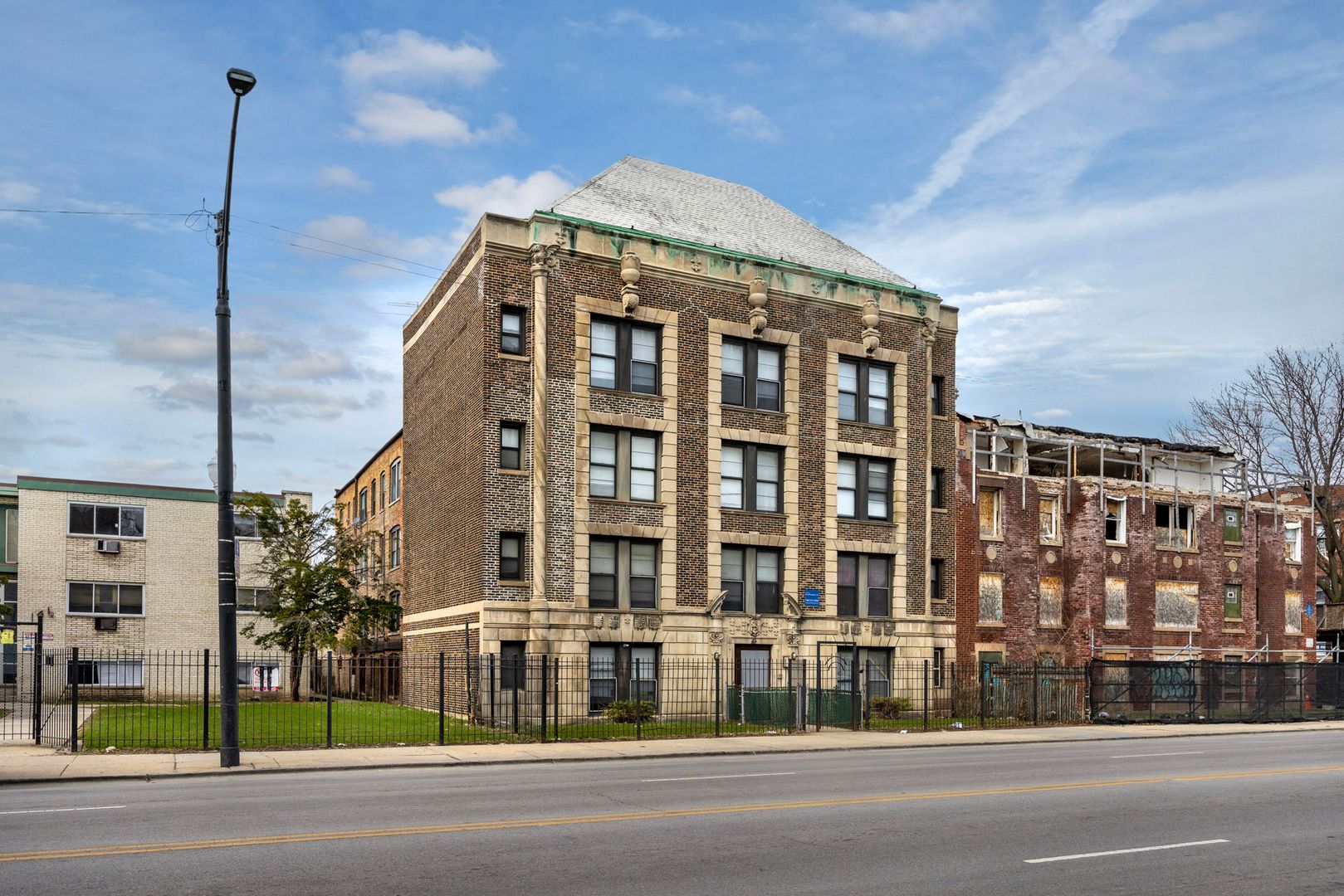 Chicago Condo: 158 N Central Avenue