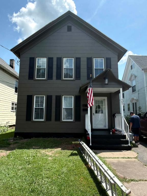Frankfort Condo: 507 S Litchfield St