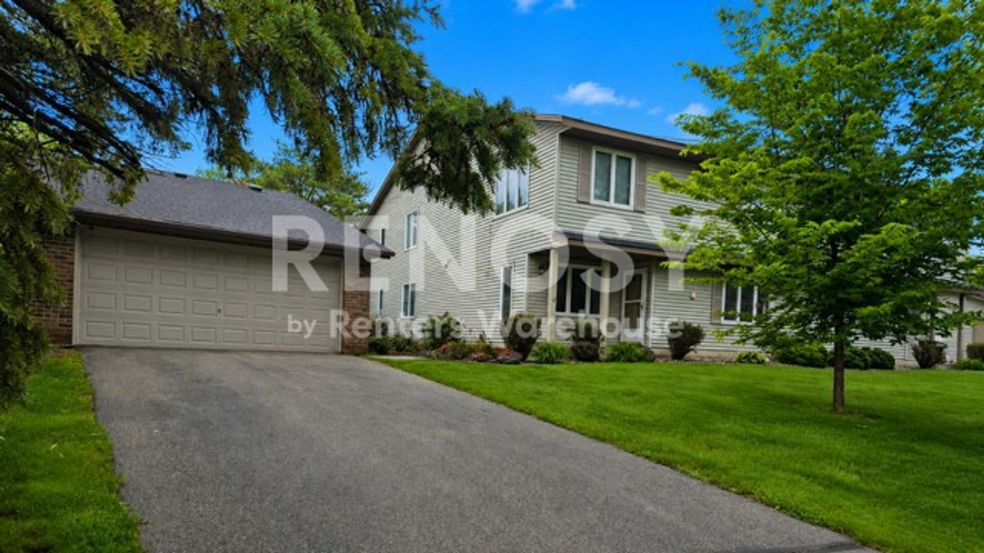 Eagan House: 4670 Jackstone Pt