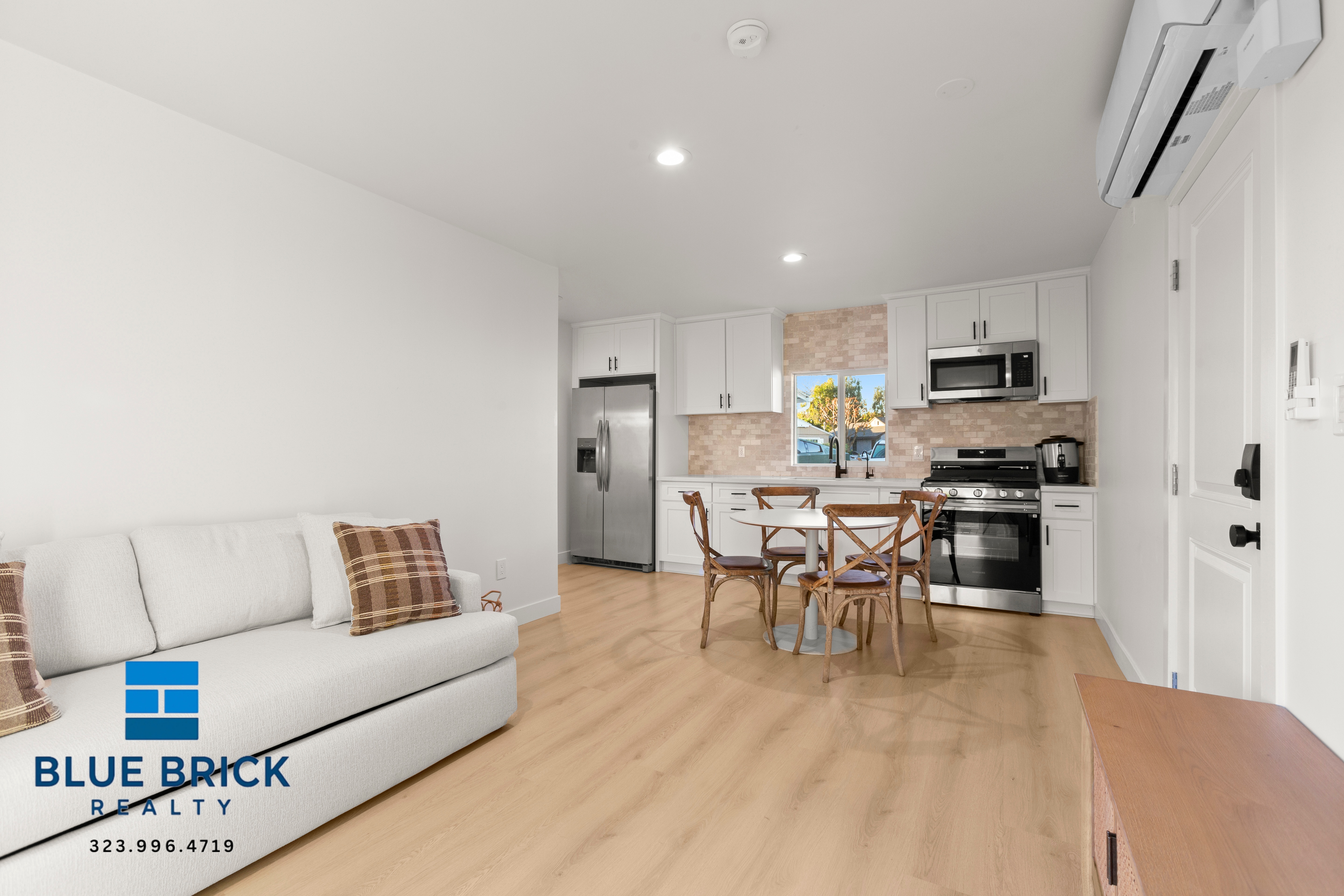 Valley Village Condo: 12803 Waddell St