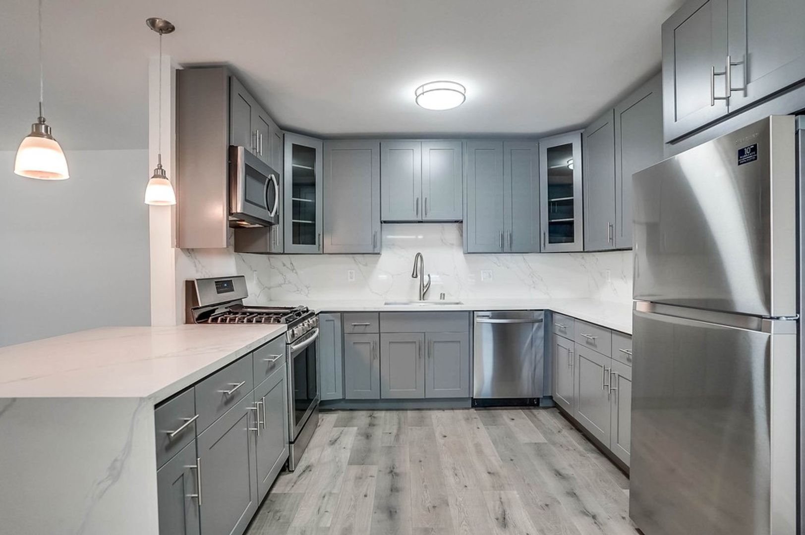 Inglewood Condo: 544 Evergreen St