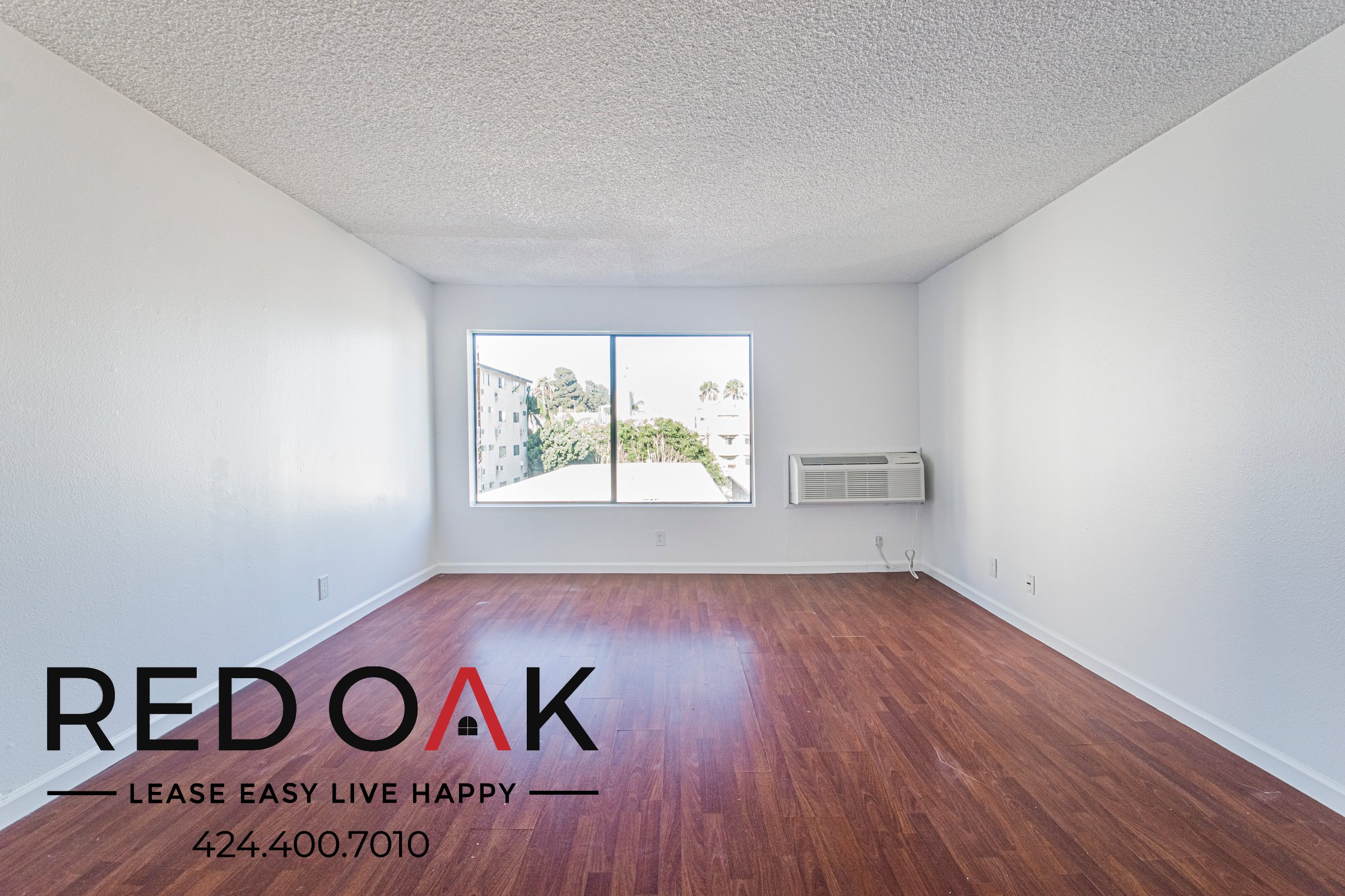 Los Angeles Apartment: 1522 N Formosa Ave