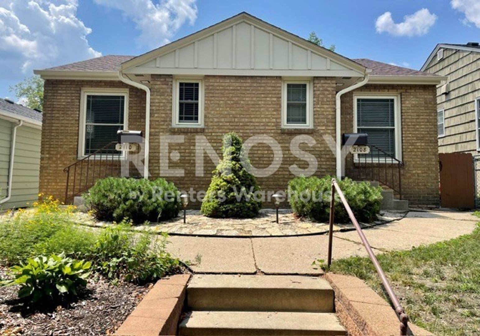 Minneapolis House: 2108 Grand Ave S