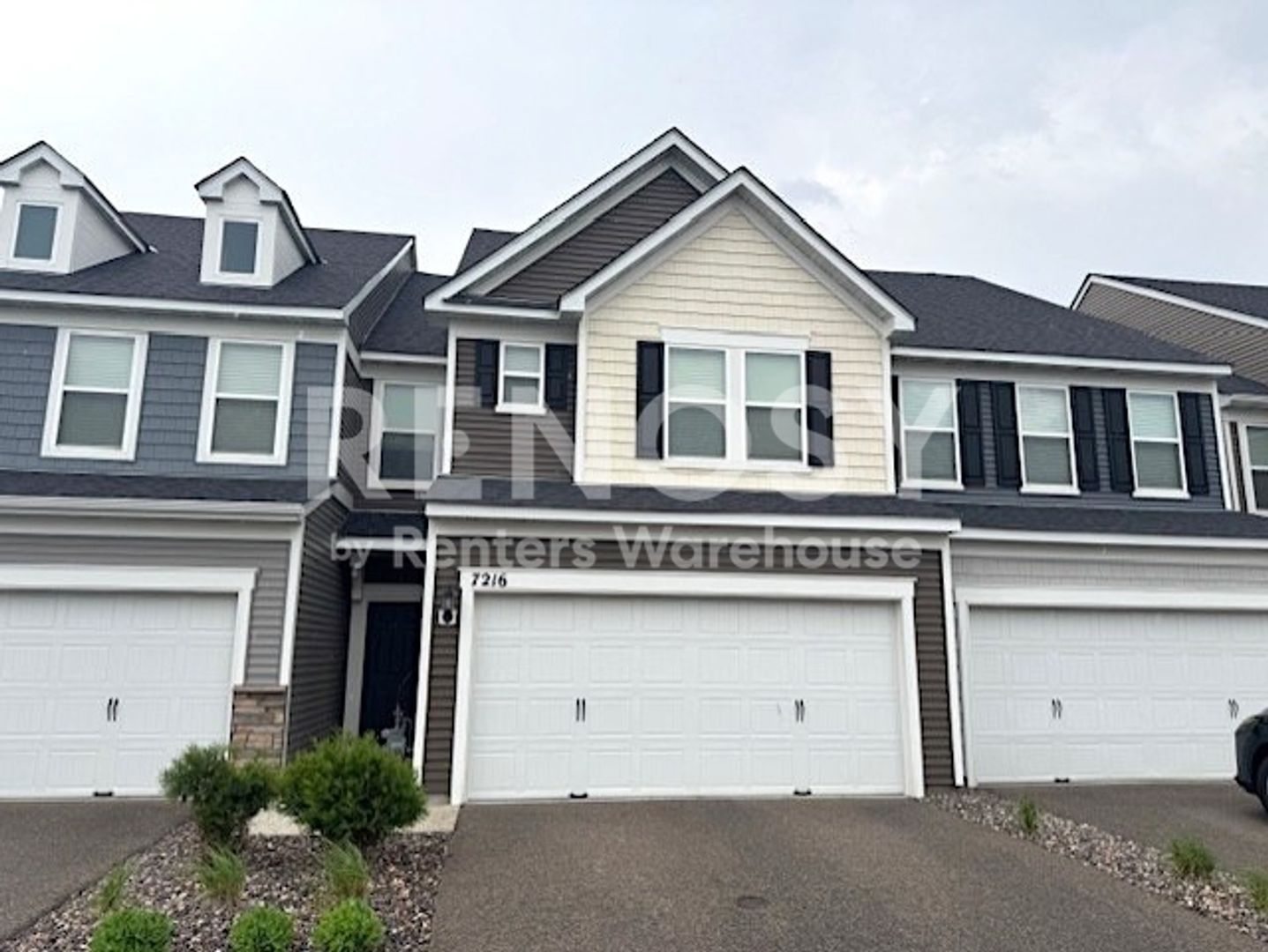 Maple Grove House: 7216 Walnut Grove Ln N