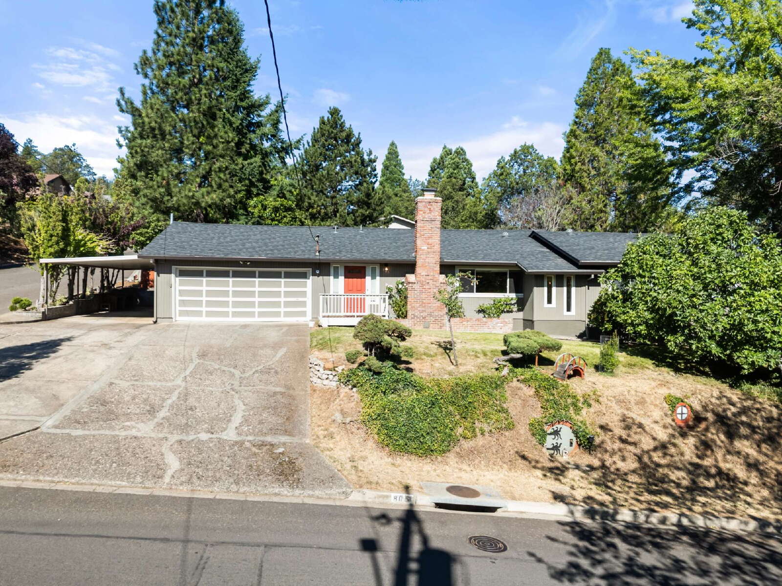 Ashland House: 805 Walker Avenue