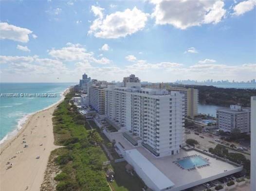 Miami Beach Condo: 5601 Collins Ave # 1115, Miami Beach FL 33140