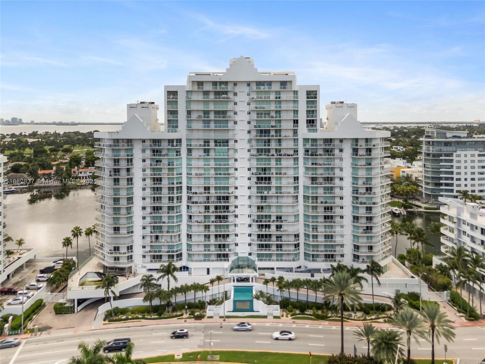 Miami Beach Condo: 5900 Collins Ave # 604, Miami Beach FL 33140