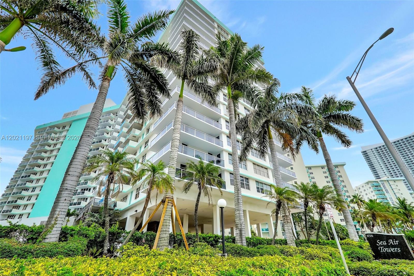 Hollywood Condo: 3725 S Ocean Dr # 812, Hollywood FL 33019
