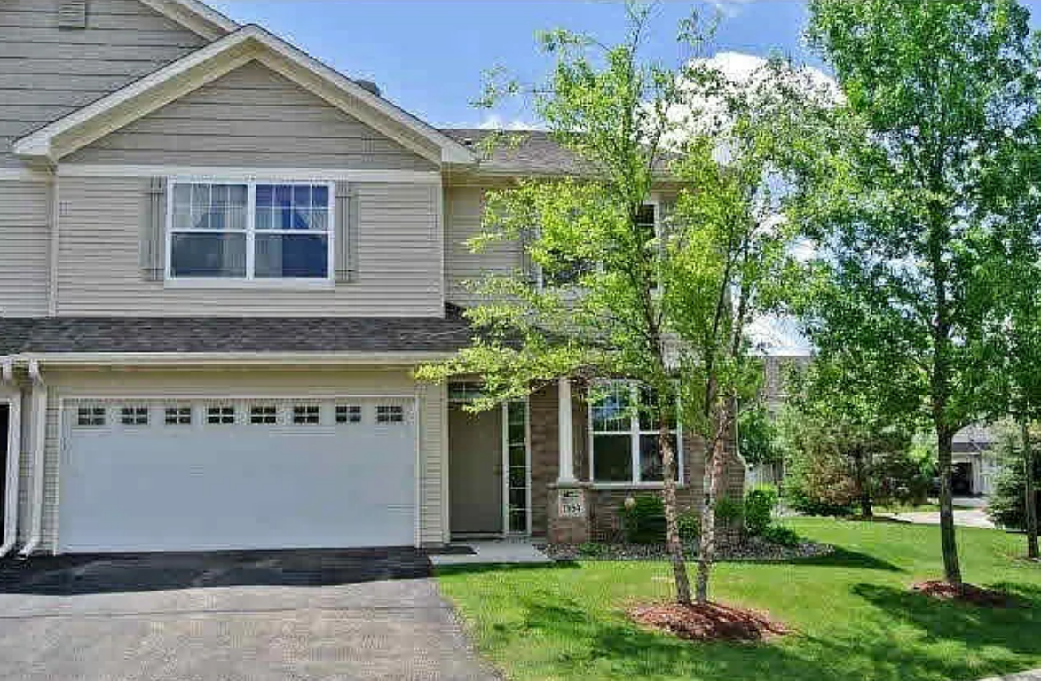 Northfield Townhome: 1554 Independence Dr