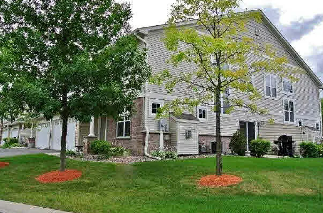 Northfield Townhome: 1554 Independence Dr
