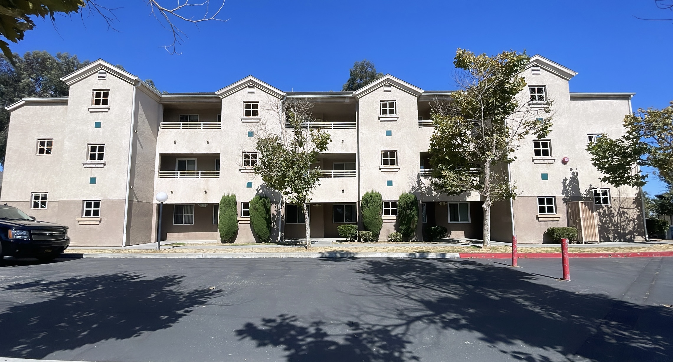 Los Angeles Condo: 11517 S. Budlong Avenue