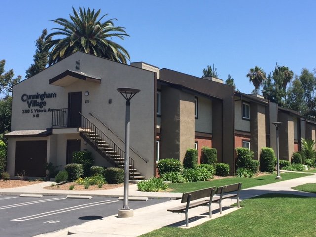 Los Angeles Condo: 2300 S. Victoria Ave.