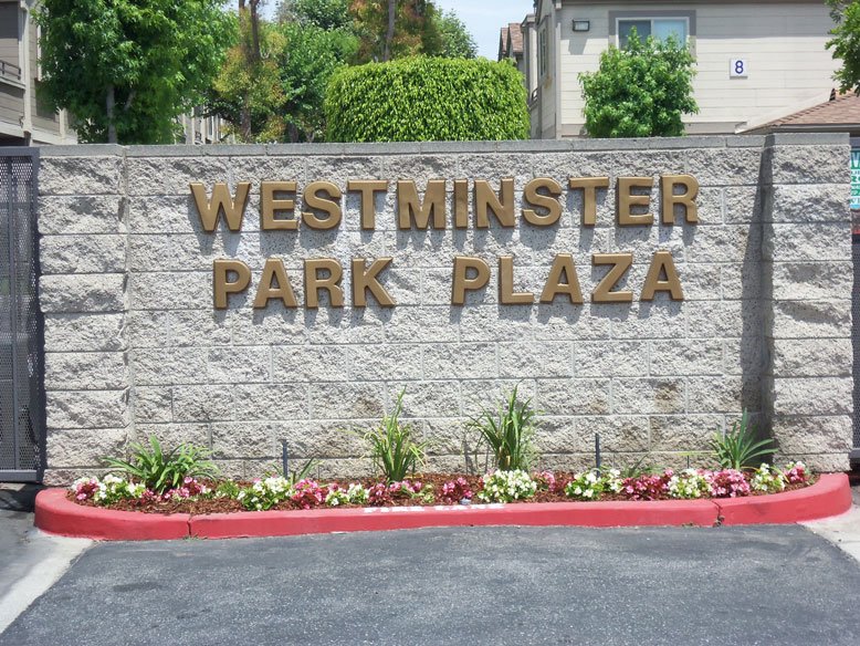 Los Angeles Condo: 9300 Maie Ave