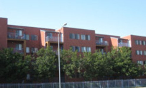 Los Angeles Condo: 601 W 40th Place