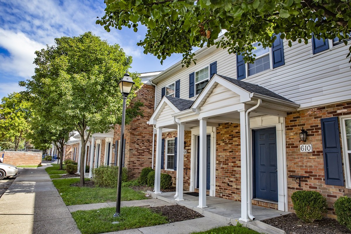 Columbus Condo: 618 Canterbury Way