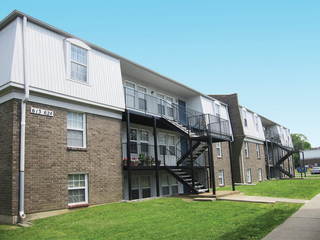 Louisville Condo: 401 Douglas Park