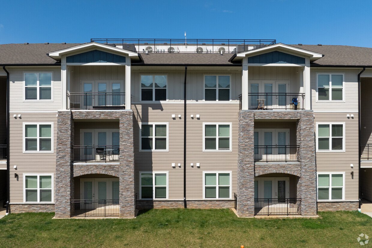 Louisville Condo: 10001 Oak Bridge Circle