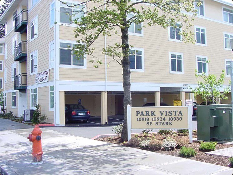 Portland Condo: 10918 SE Stark Street