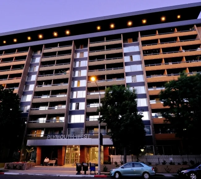 Long Beach Condo: 240 Chestnut Ave