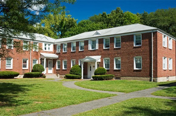 Springfield Condo: 100 Baymeadow Road