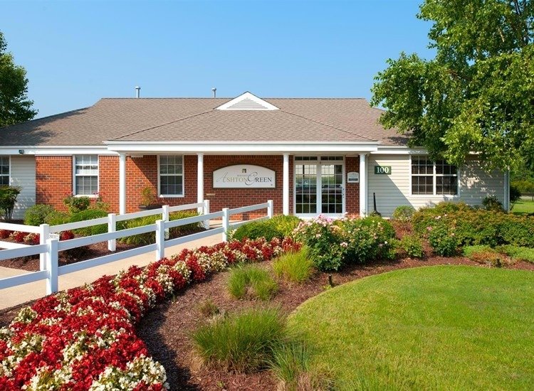 Newport News Condo: 100 Marshview Drive