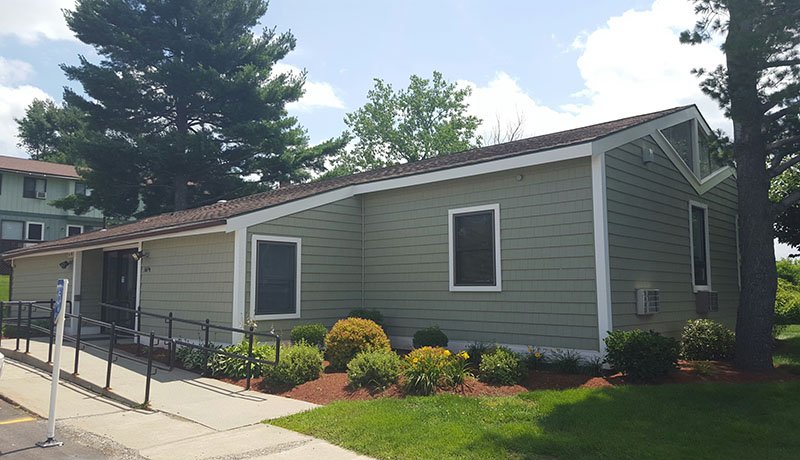 Holyoke Condo: 360 1/2 Tokeneke Road