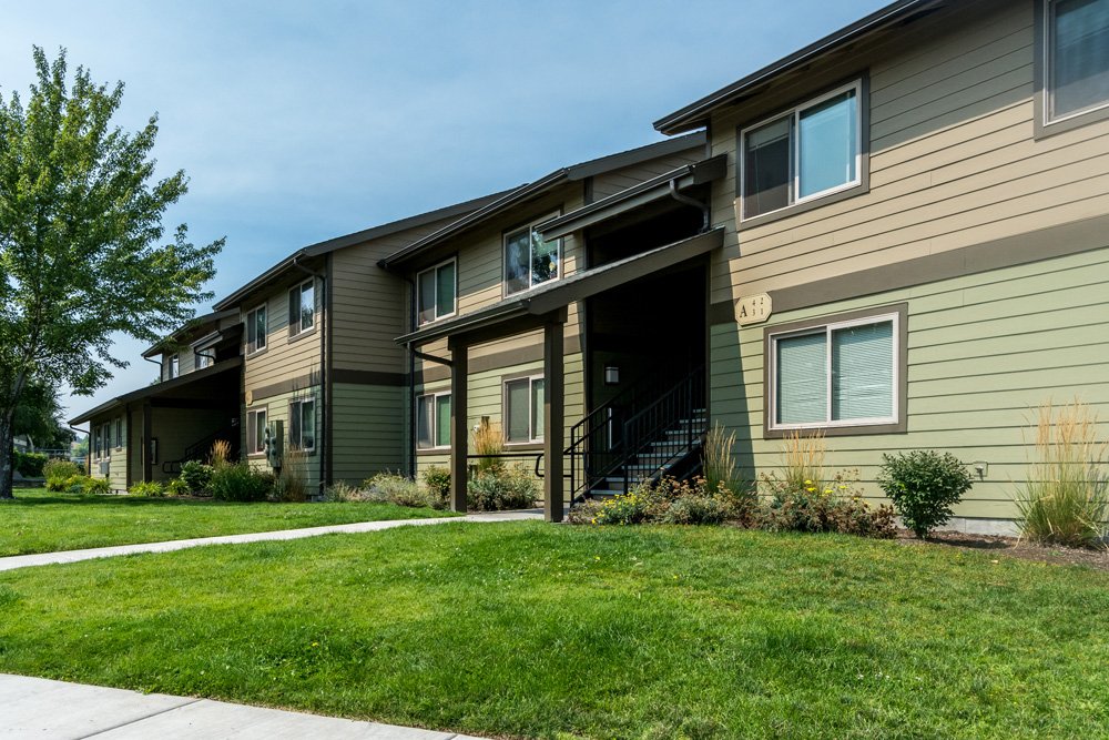Madras Condo: 950 SW Madison St