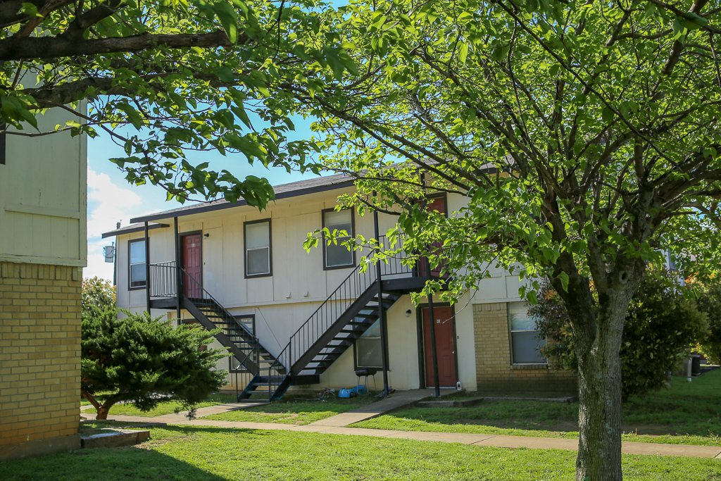 Gainesville Condo: 2609 E Hwy 82