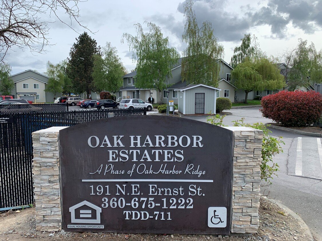 Oak Harbor Condo: 191 NE, Ernst St.