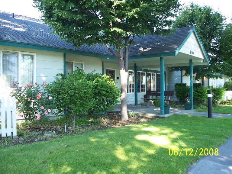 Moses Lake Condo: 610 Chestnut Grove Street