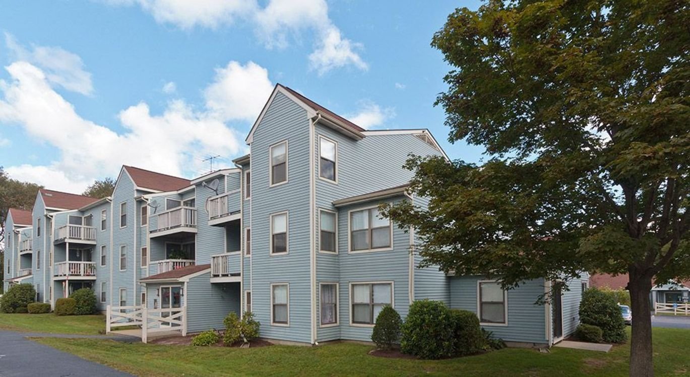 Taunton Condo: 840 County Street
