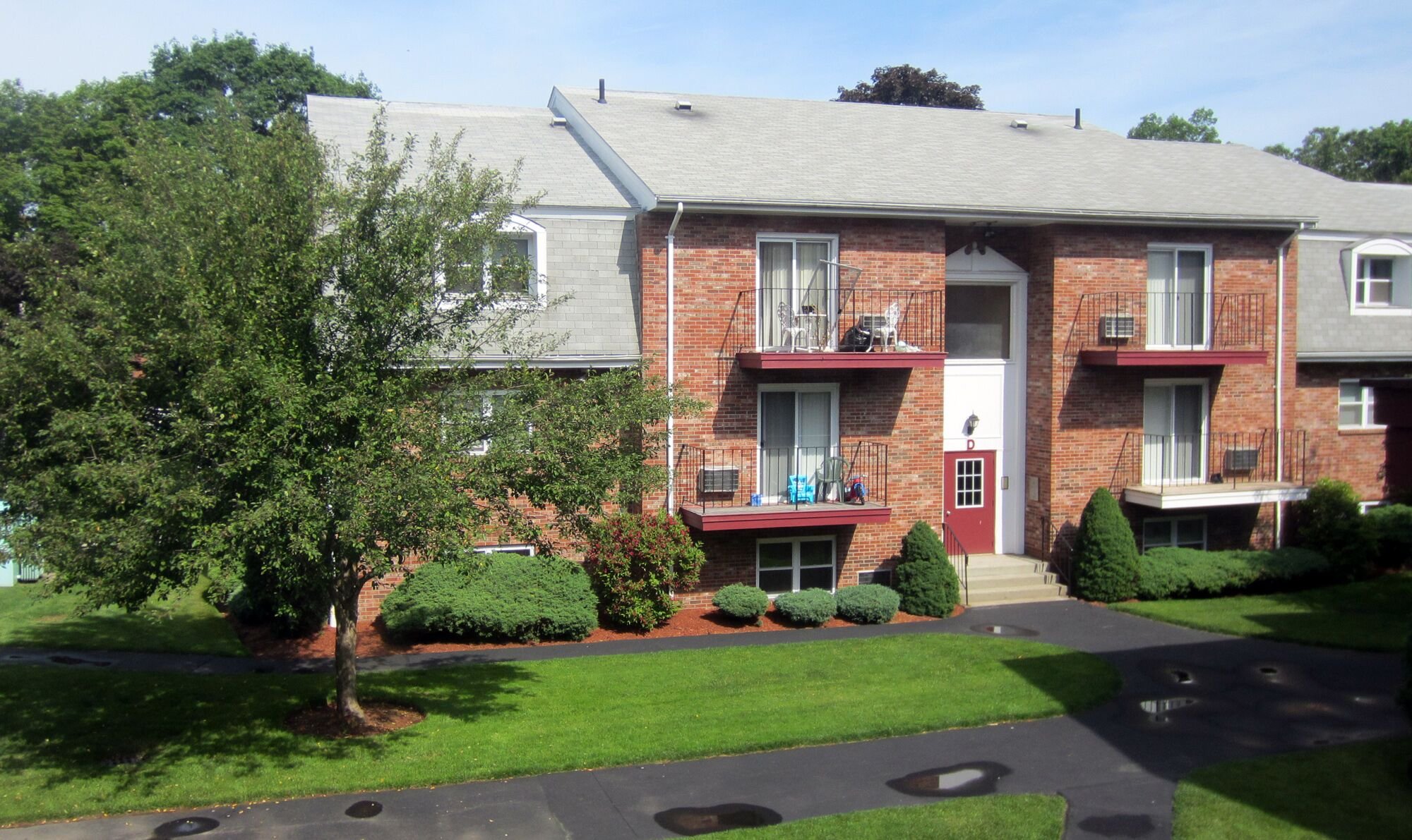 Taunton Condo: 240 High St.