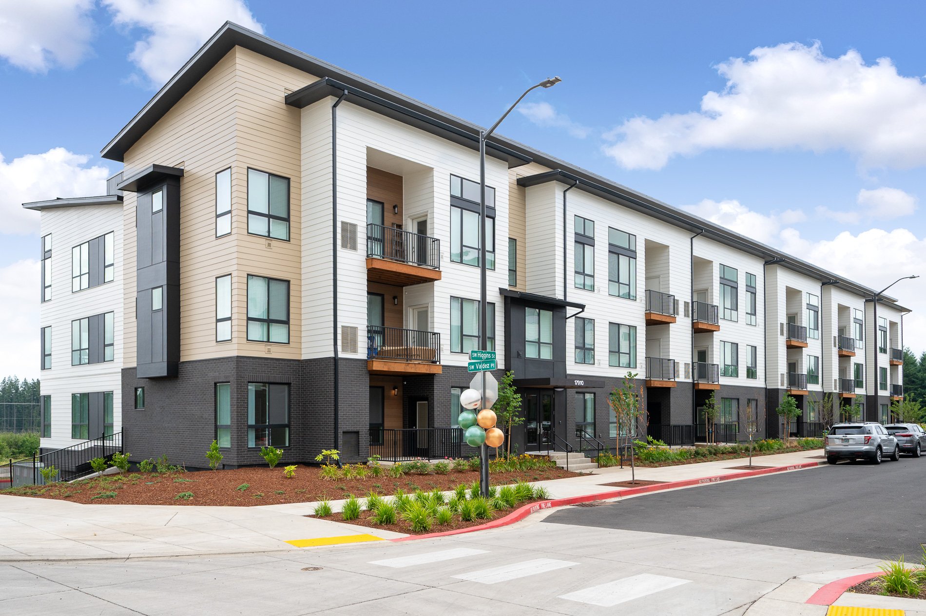 Beaverton Condo: 17895 SW Higgins St