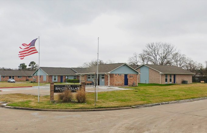 Baytown Condo: 3301 Royal St.