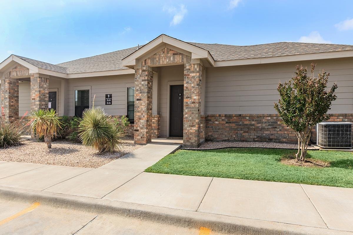 Hobbs Condo: 1000 N. Marland Blvd.