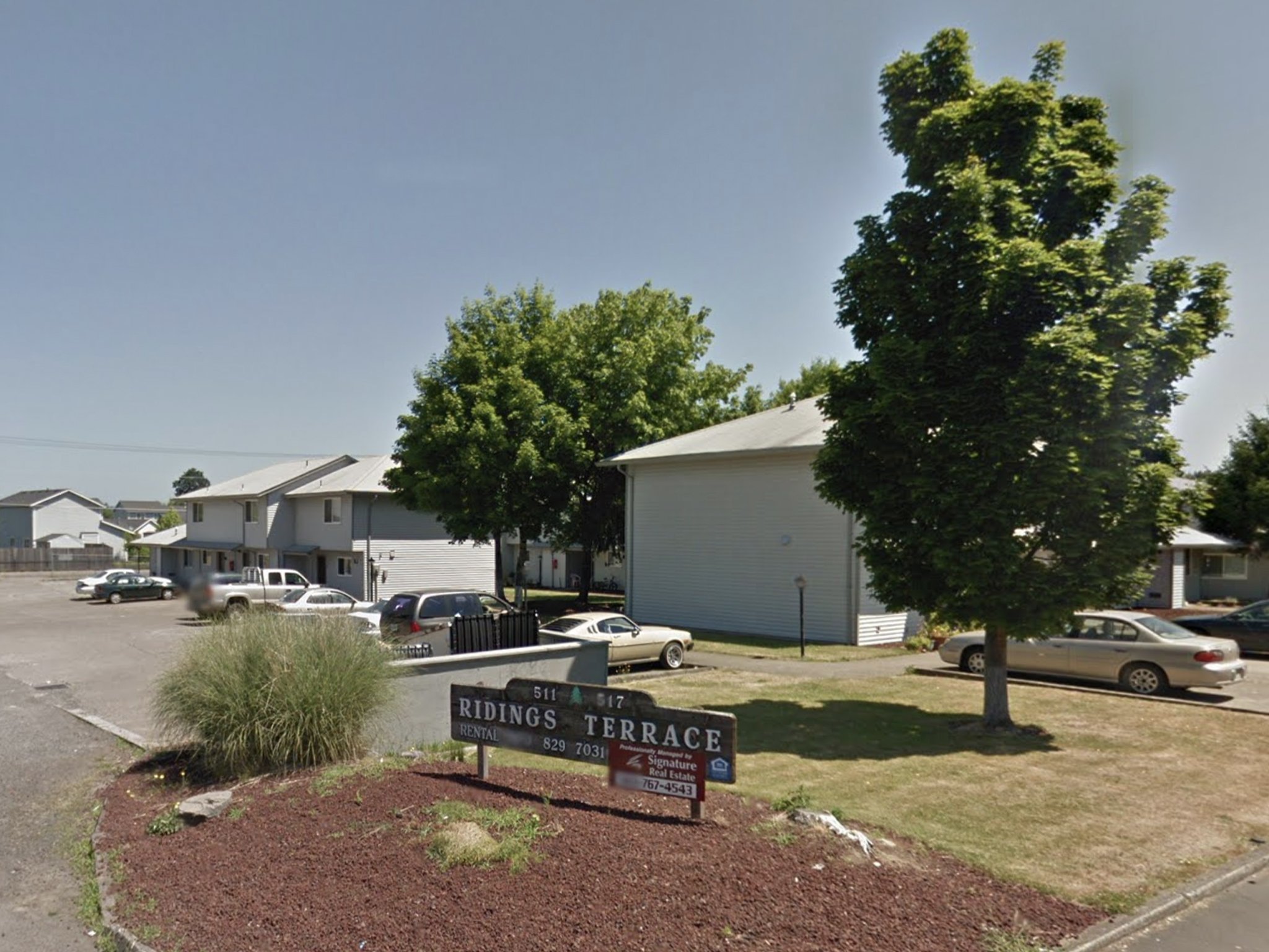 Molalla Condo: 511 Ridings Ave