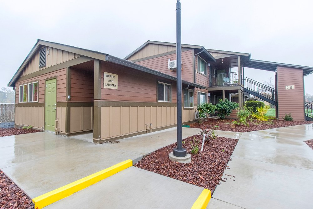 Canby Condo: 621 N Douglas St