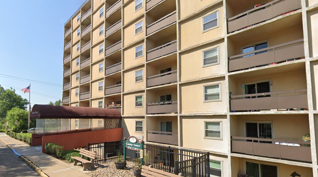 Conway Condo: 904 3rd Ave.