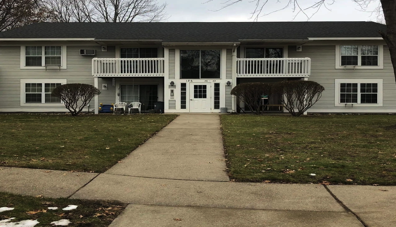 Chesaning Condo: 158 Meadowwood Ln