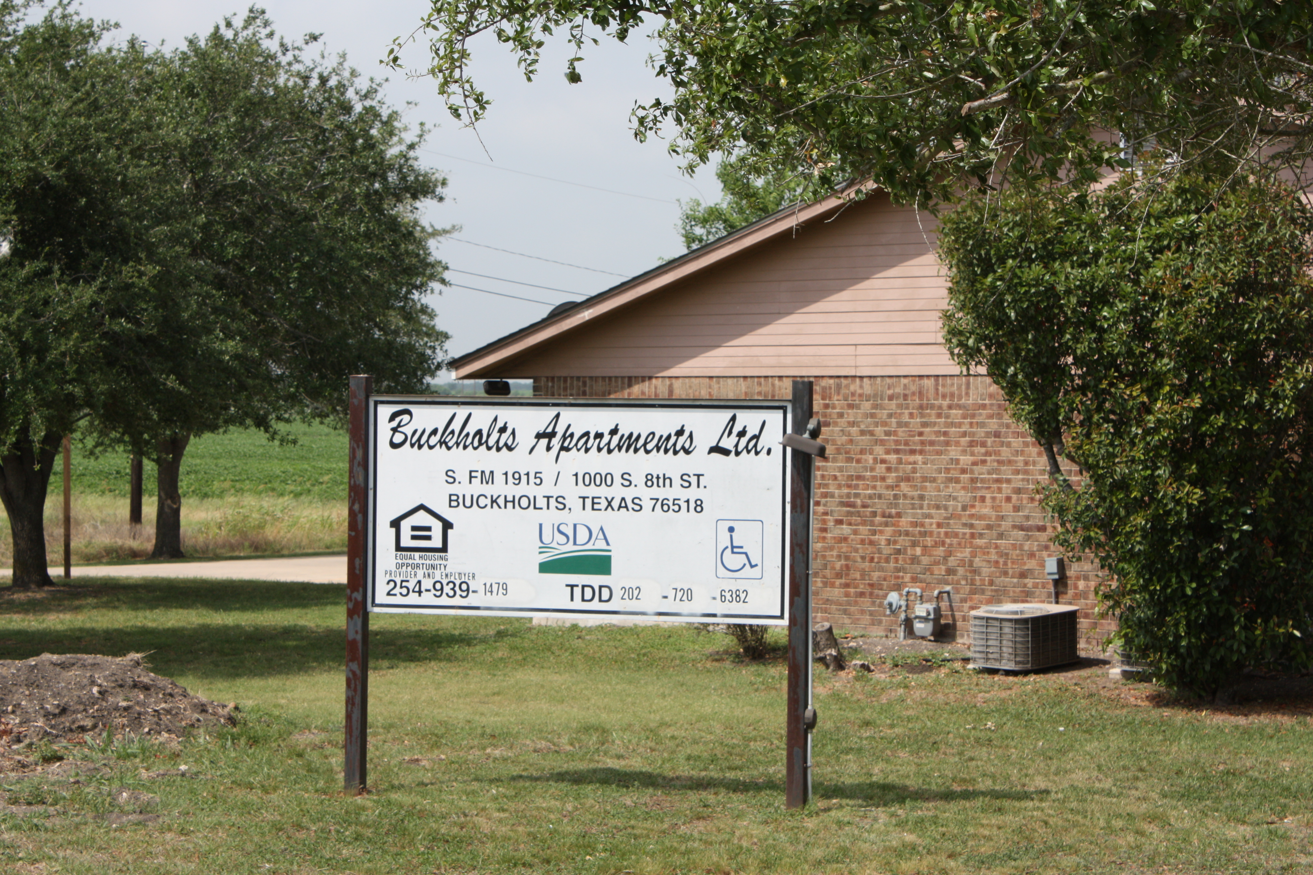 Buckholts Condo: 1008 S. 8th St.