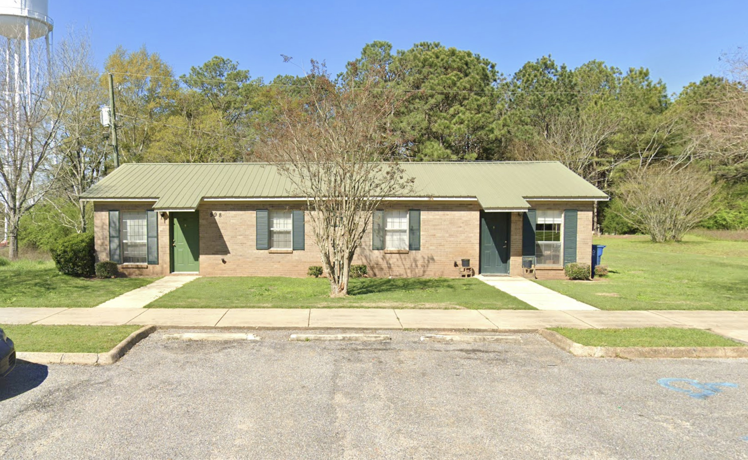 McKenzie Condo: 598 Hartley Street