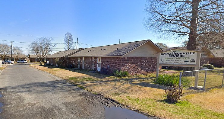 Donaldsonville Condo: 425 Memorial Drive