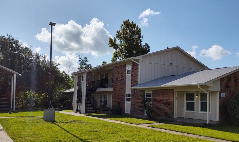 Hitchcock Condo: 5825 Delany Rd.