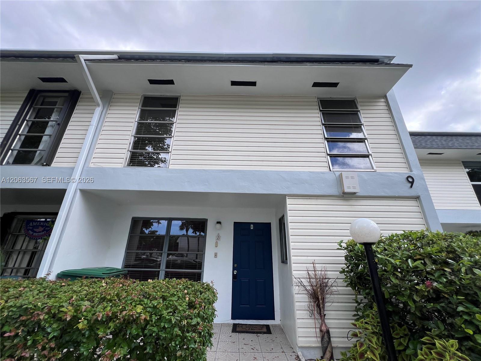 Hollywood Condo: 2750 N 34th Ave # 9D, Hollywood FL 33021