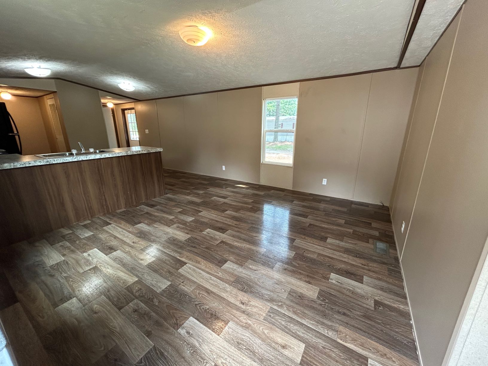 Dillon Condo: 1048 Victoria St.