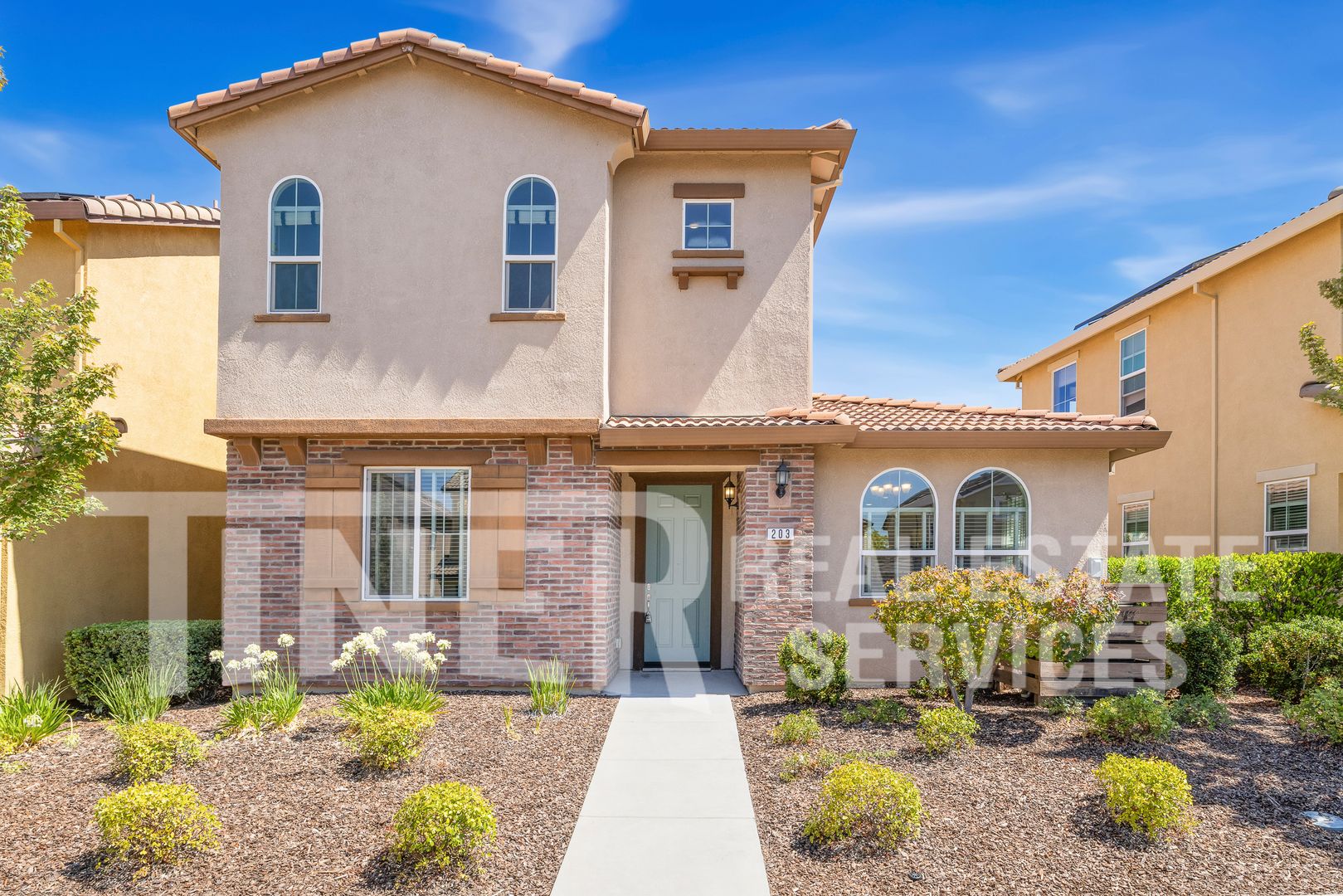 Roseville House: 203 Rochdale St
