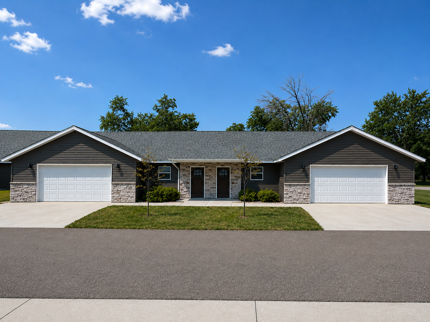 Plover Condo: 2485 Chestnut Dr